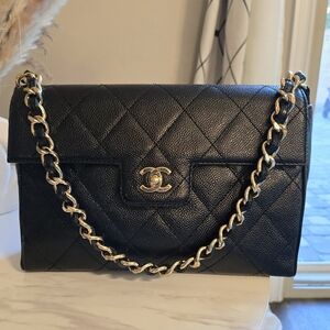 🔥 Chanel Black Quilted Caviar Shoulder Bag 🔥
